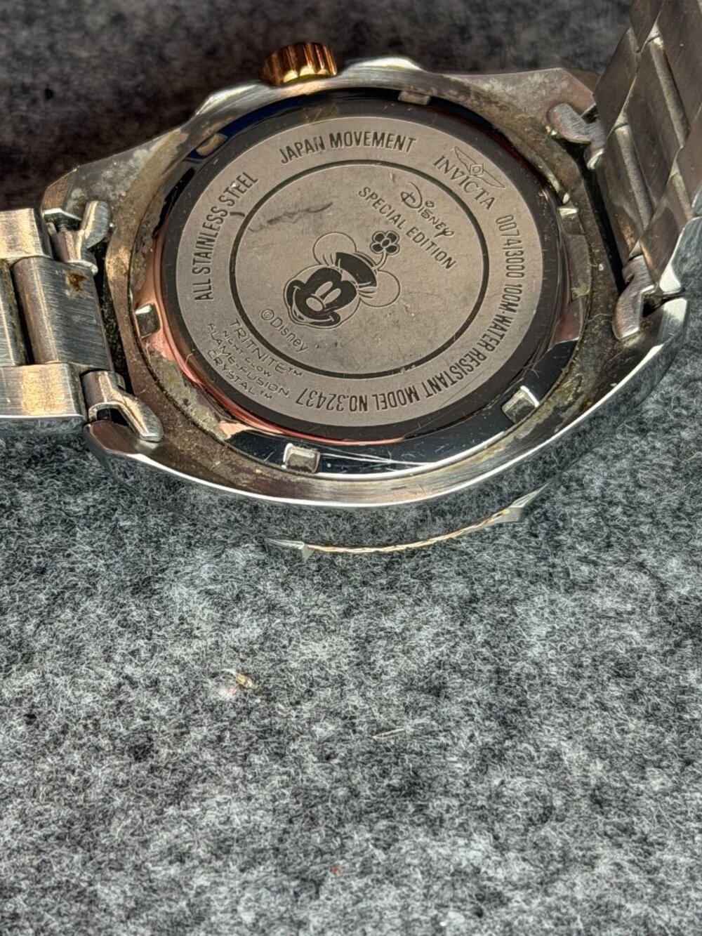 Invicta Disney Limited Edition Minnie Mouse Watch Model 32437 - Picture 7 of 9